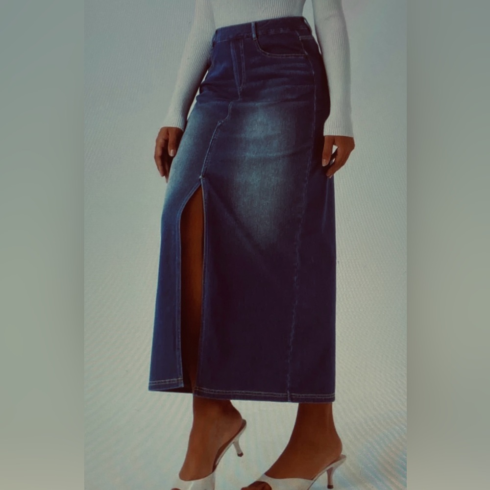 LARGE.  HALARA FLEX WASHED DENIM SLIT MAXI  SKIRT - Picture 3 of 9